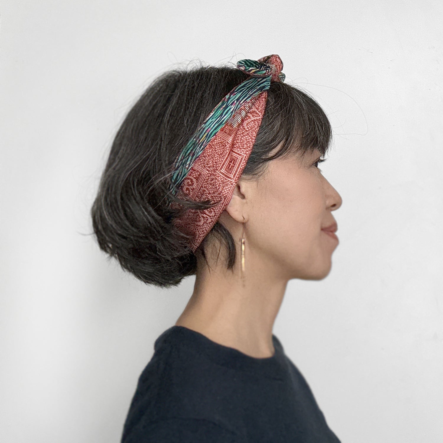 Reversible headscarf: Red or white