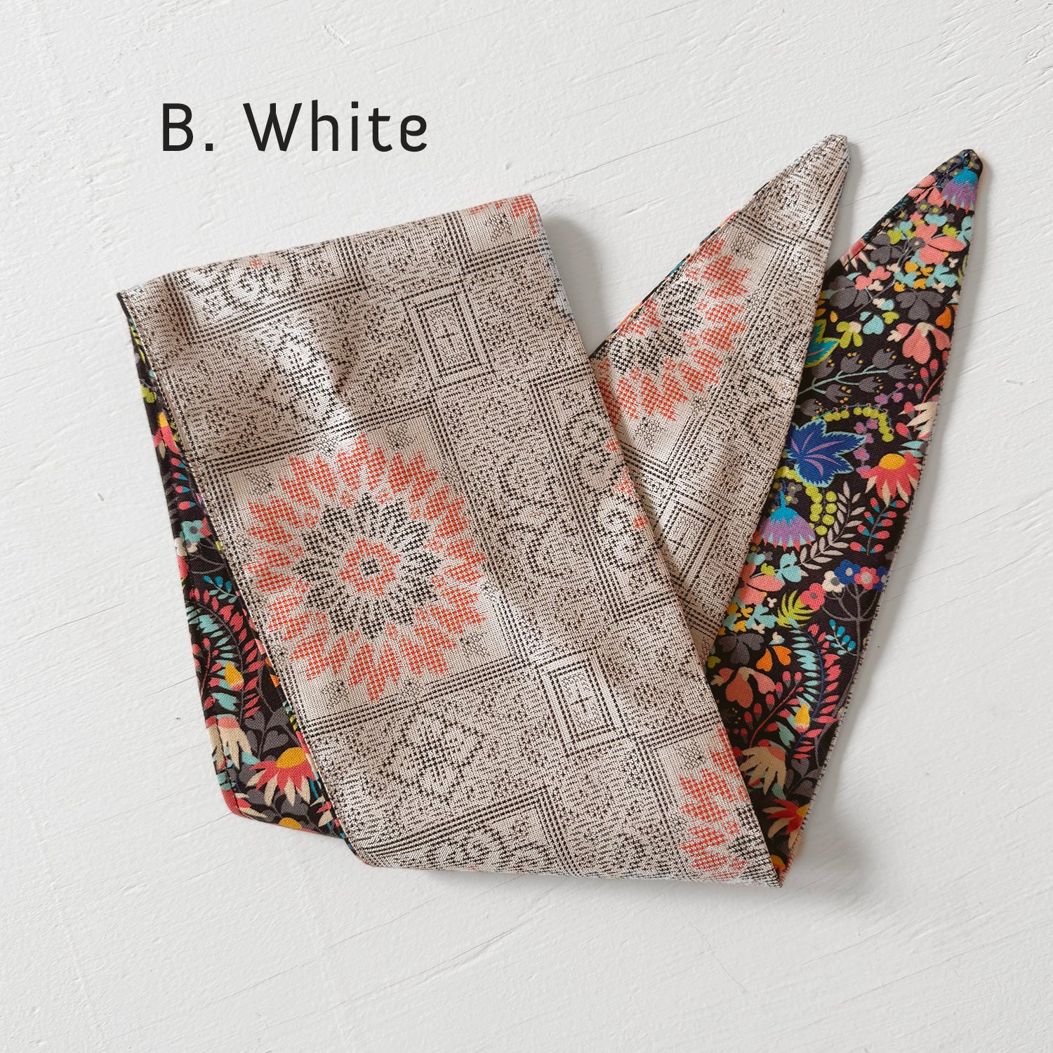 Reversible headscarf: Red or white