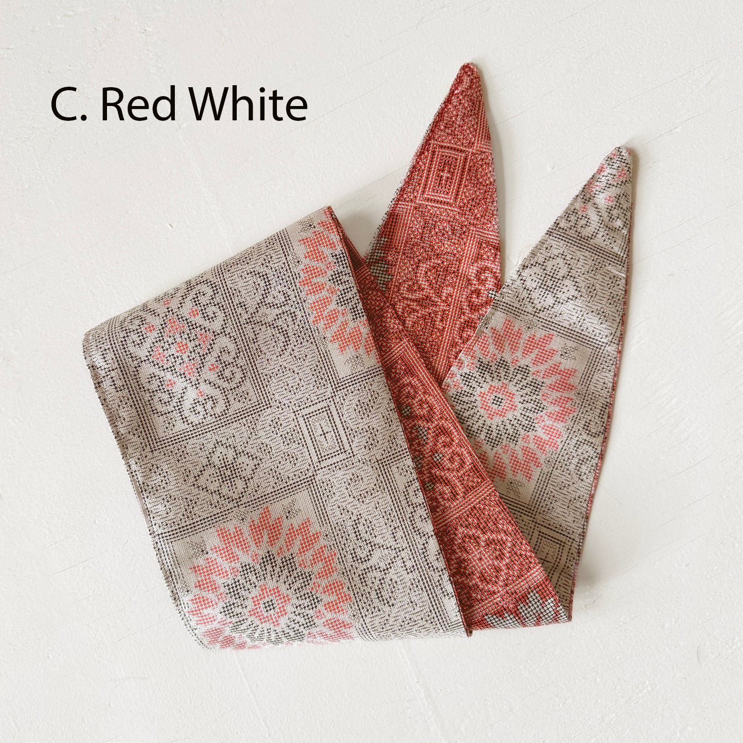 Reversible headscarf: Red or white