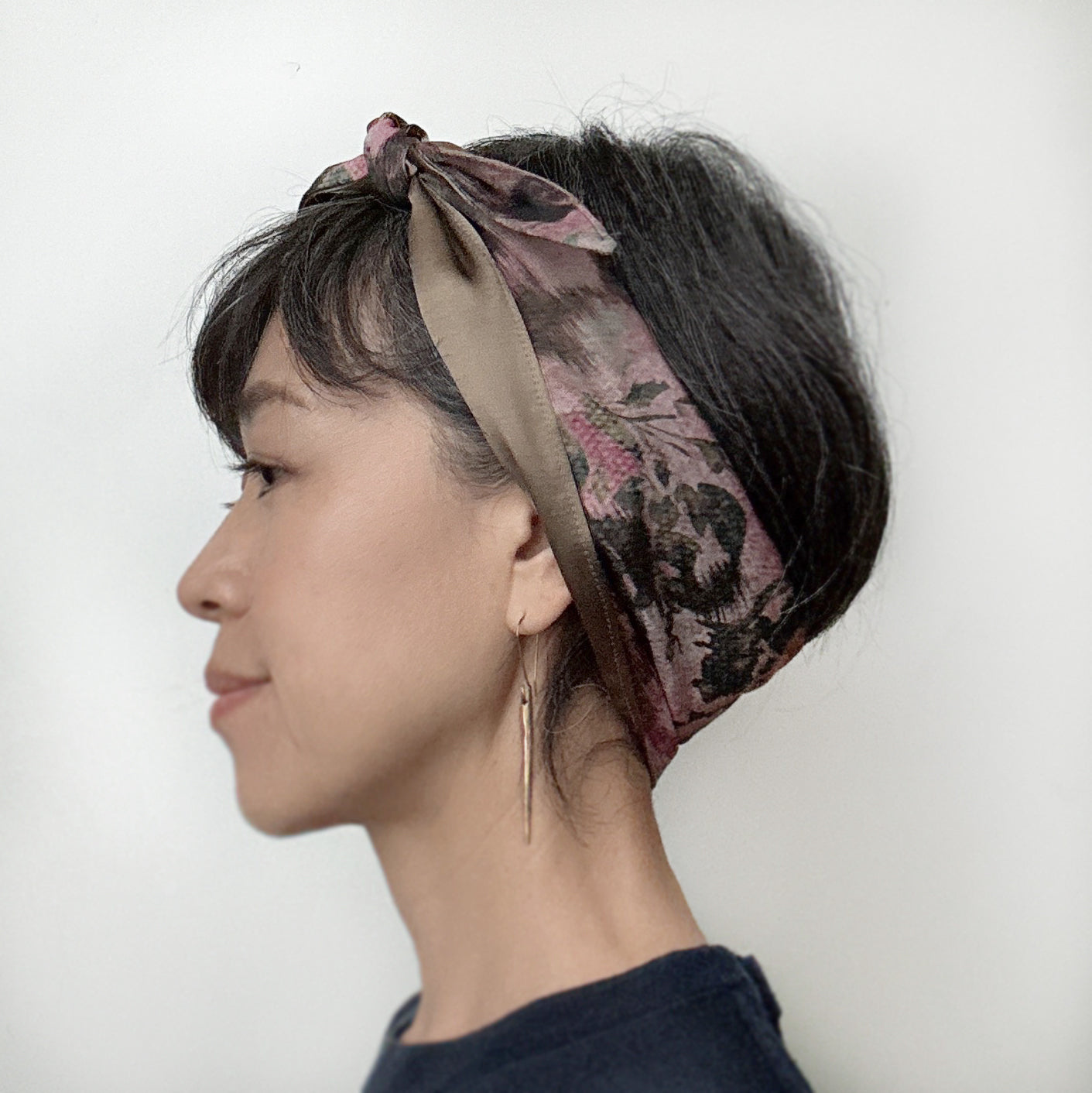 Reversible headscarf: Pink Green light weight cotton fabric, Gold silk lining tie yourself scarf
