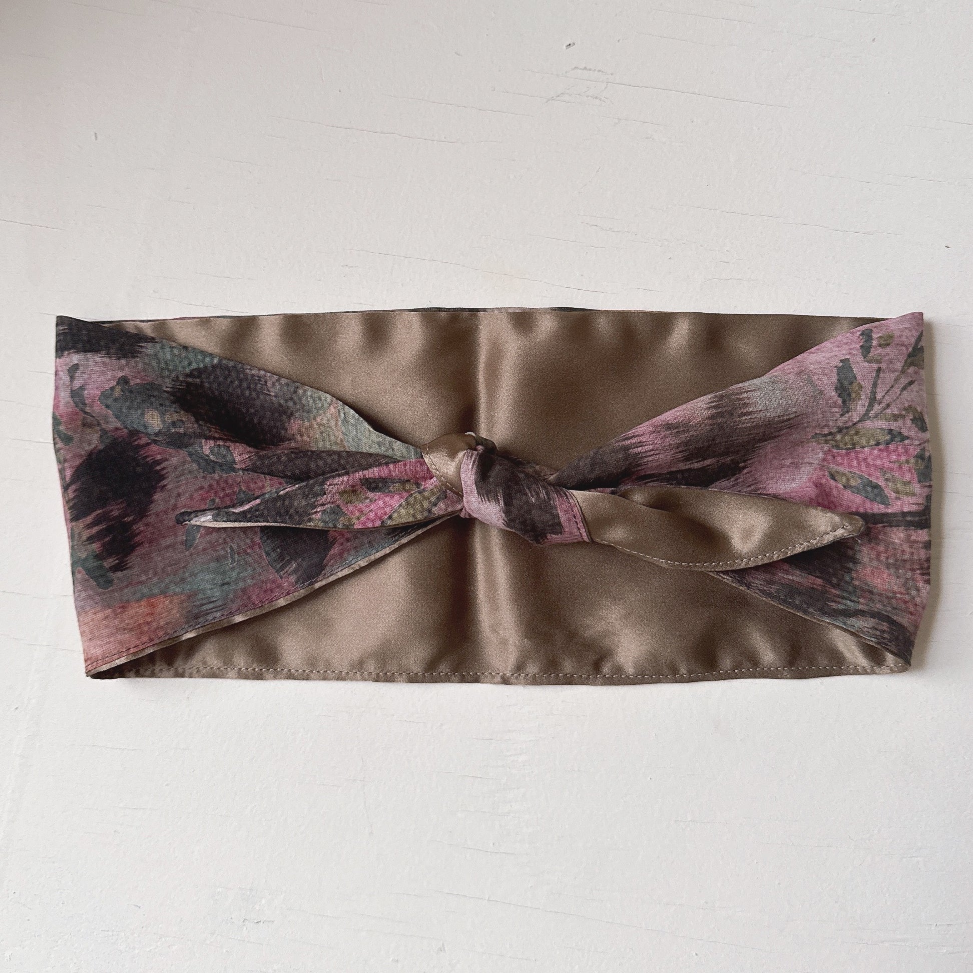 Reversible headscarf: Pink Green light weight cotton fabric, Gold silk lining tie yourself scarf