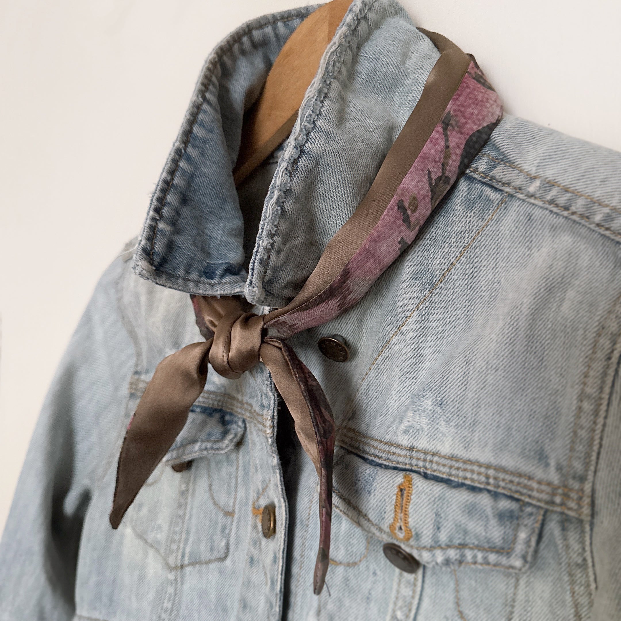 Reversible headscarf: Pink Green light weight cotton fabric, Gold silk lining tie yourself scarf