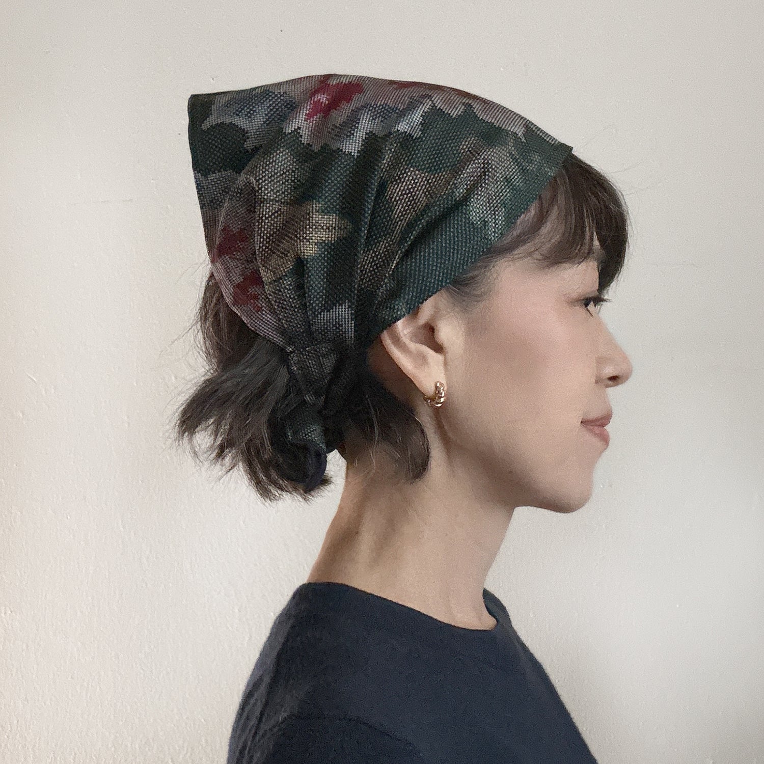 Head scarf Vintage kimono Japanese fabric Red flower on Green
