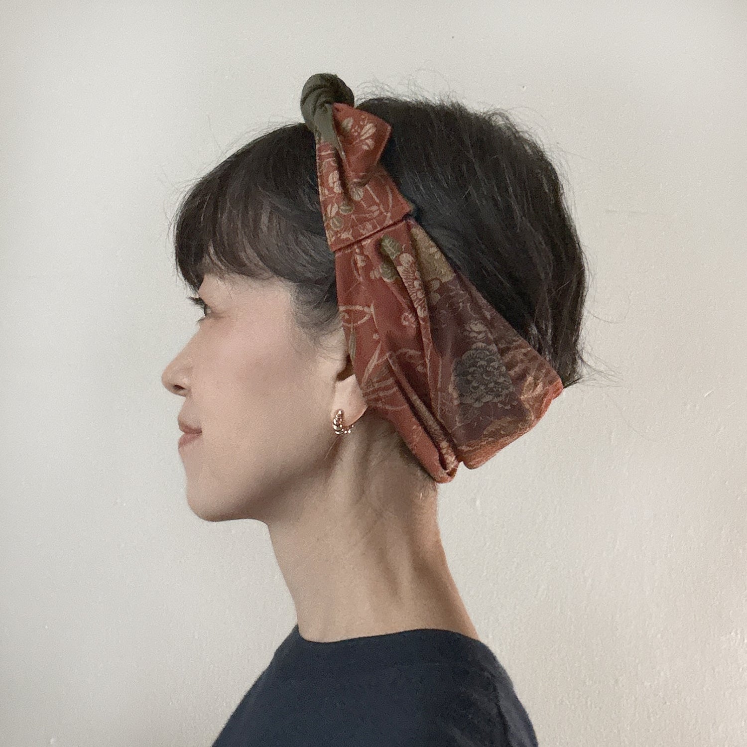 Head scarf Vintage kimono Japanese fabric Reddish Brown