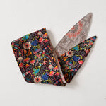 Reversible headscarf: Red or white